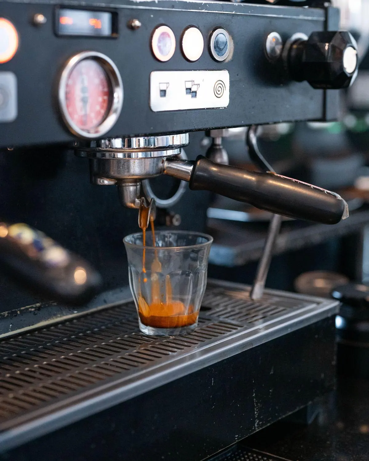 Espresso extraction at Melbourne café, specialty coffee Cherngtalay Phuket